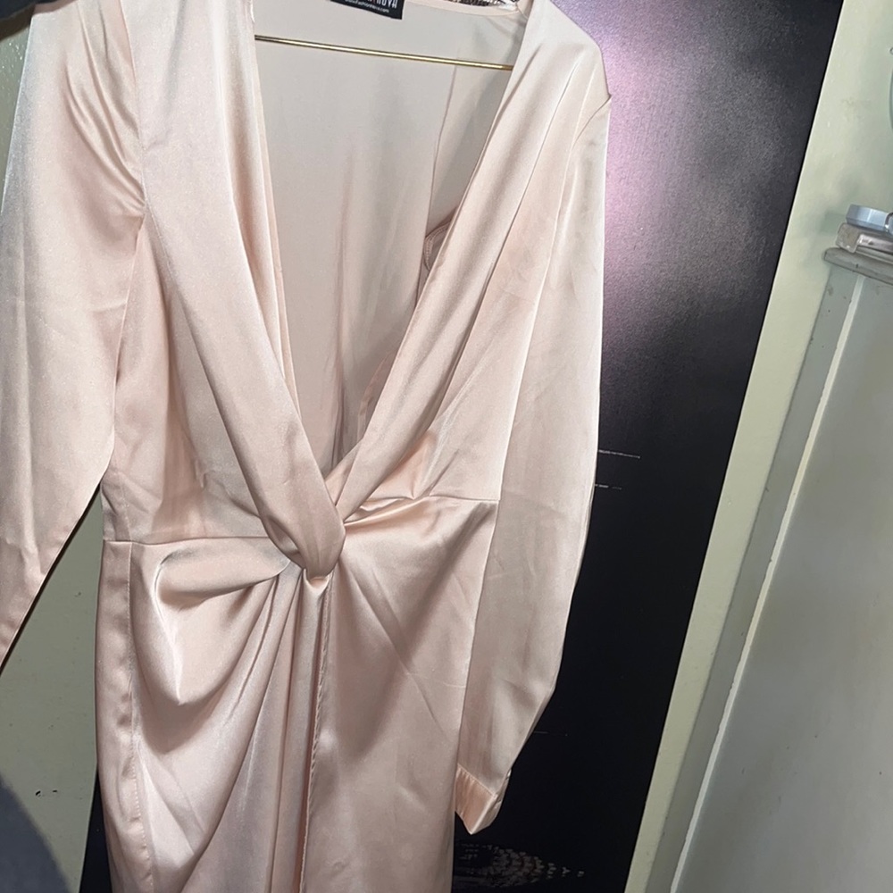 Women’s Silk Dress Fashion Nova Size M Color Light Pink